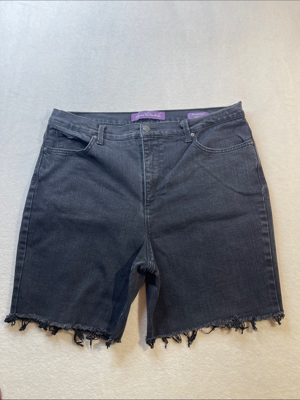 Gloria Vanderbilt AMANDA Black High-Rise Frayed Hem CUTOFFS Shorts WOMENS 16